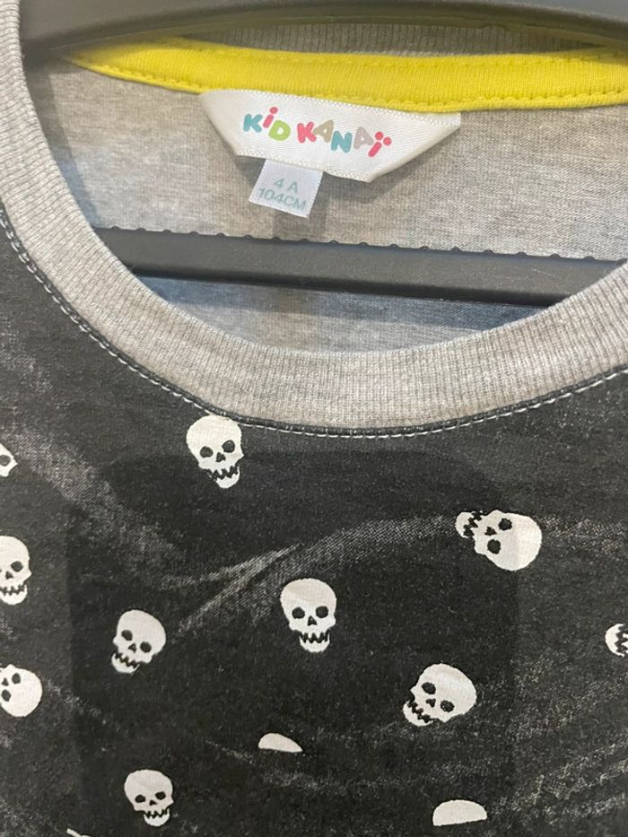 T-shirt manches longues style rock 4 ans - photo numéro 9