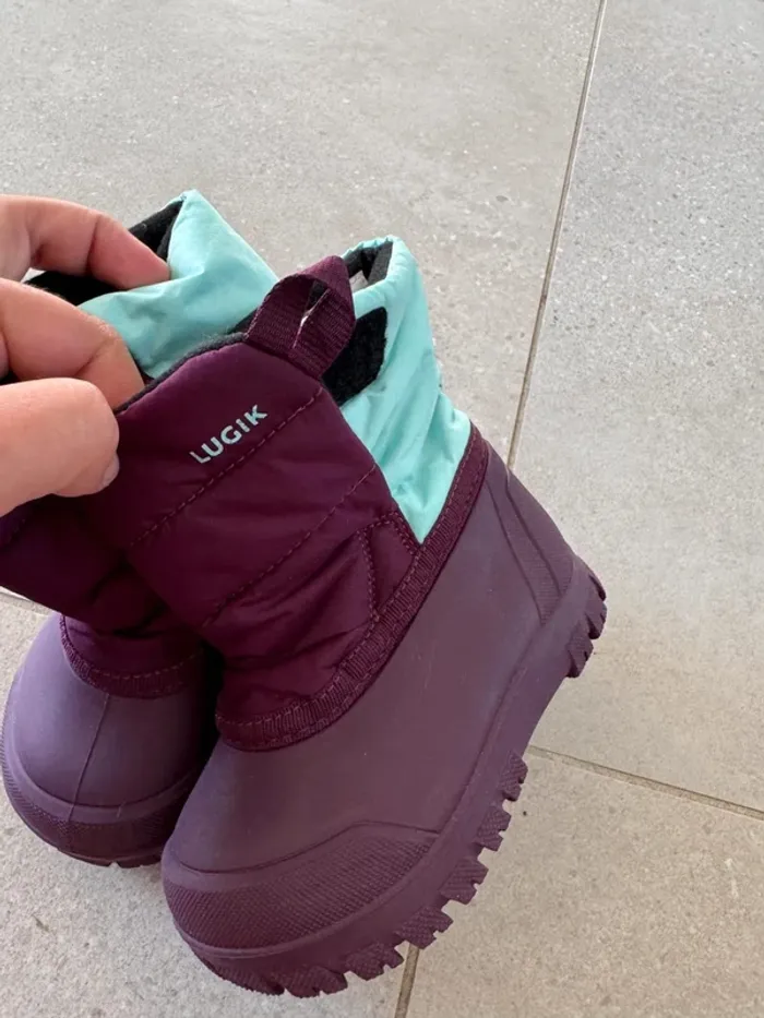 Bottes de neige bébé Lugik decathlon taille 22/23, très bon état - photo numéro 4