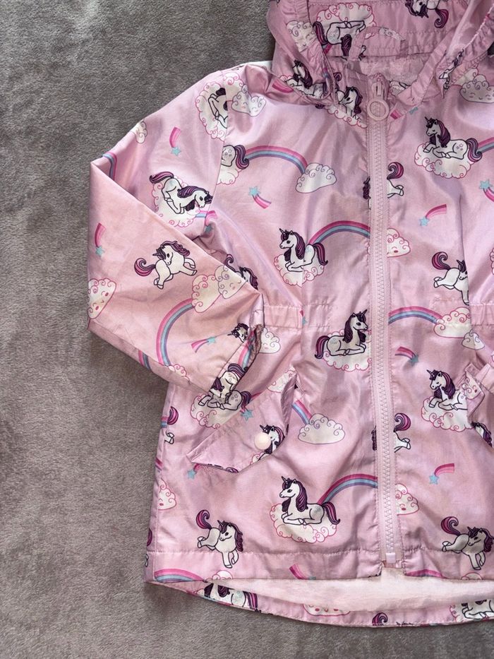 Imperméable rose licorne 🌈 – enfant taille 3 ans en très bon état - photo numéro 2