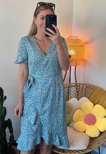 Robe portefeuille bleu ciel à motifs fleuris - taille 34 - Only