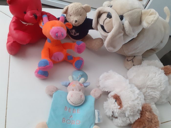 Peluche ensemble peluche bébé et autre