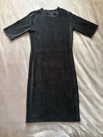 Robe noir femme Zeeman taille 38 en très bon état.