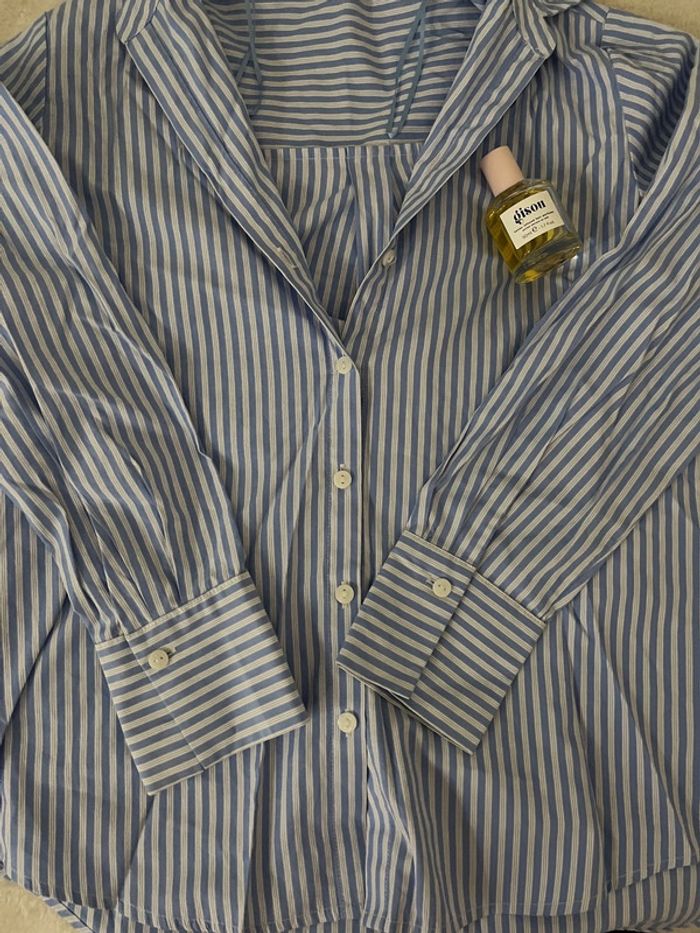 chemise rayure bleu clair et blanc stradivarius - photo numéro 2