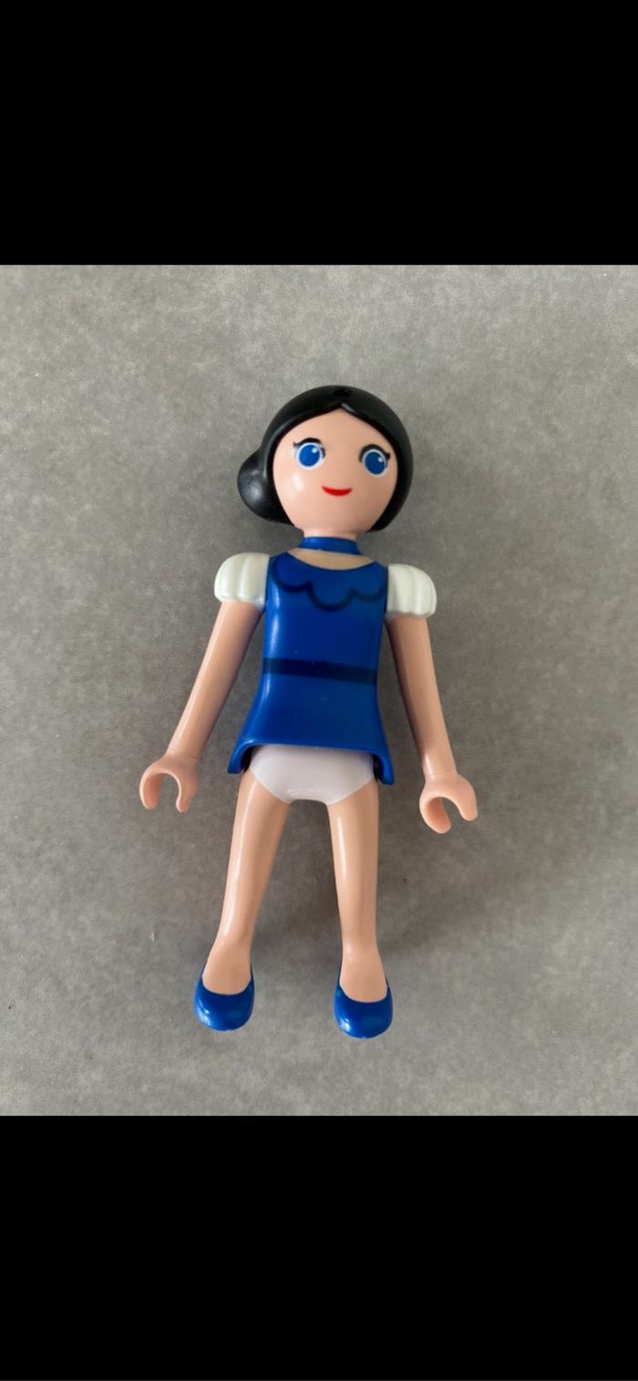 Petite poupée - photo numéro 4