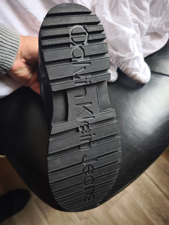 Chaussures tout neuf - photo numéro 2
