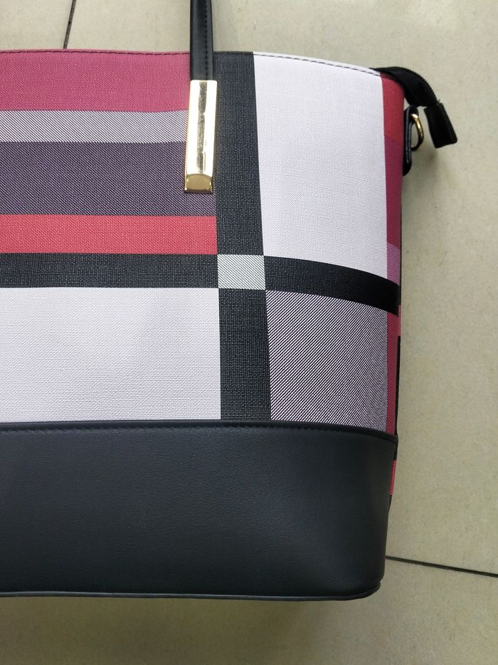 Sac a  main style  Burberry - photo numéro 9