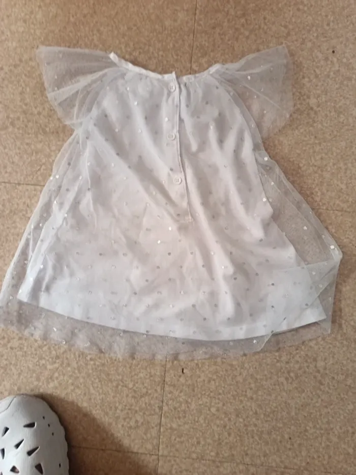 Robe blanche 9 mois - photo numéro 2