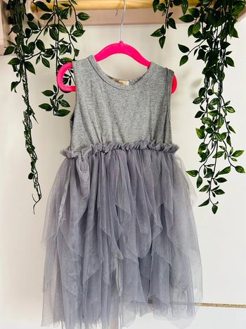 Robe grise à tulle - 8 ans 🌸