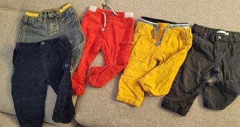 Lot pantalon bébé 18m