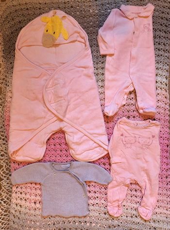 Lot 7 vêtements 1 mois