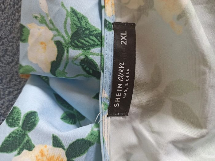 Robe fleurie Shein 2 XL - photo numéro 4