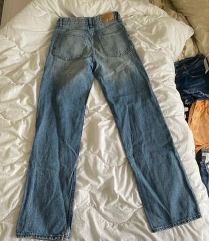 Jean Bershka taille S - photo numéro 2