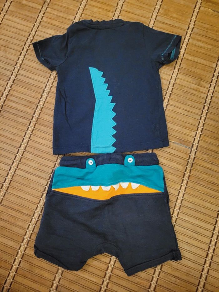 Ensemble short + t shirt - photo numéro 2