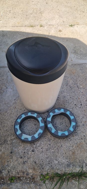 Poubelle de couches + 2 recharges 