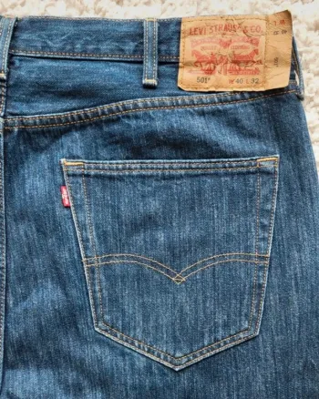 Jean Levi's bleu Taille 52 FR raccourci en L30