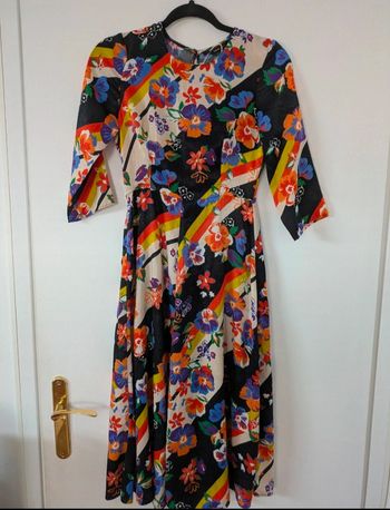 Robe midi satinée fleurie esprit vintage