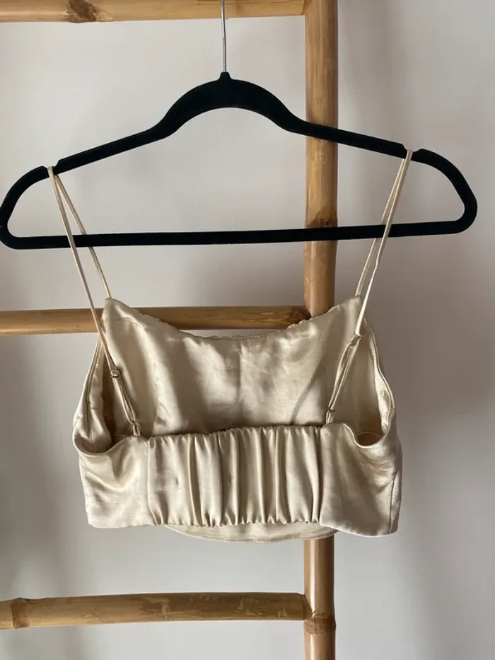 Crop top satiné or - photo numéro 4