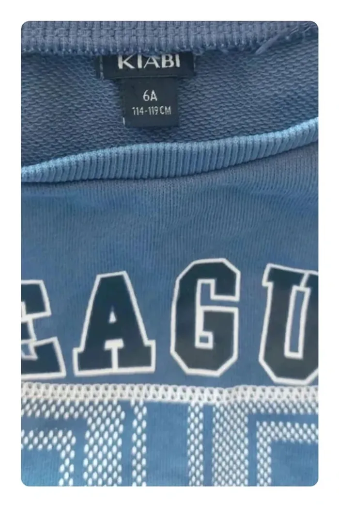 Sweat bleu League - Look sportwear, Kiabi en très bon état, taille 6 ans - photo numéro 2