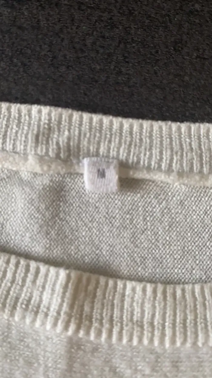 Pull femme blanc taille M, bon état - photo numéro 3