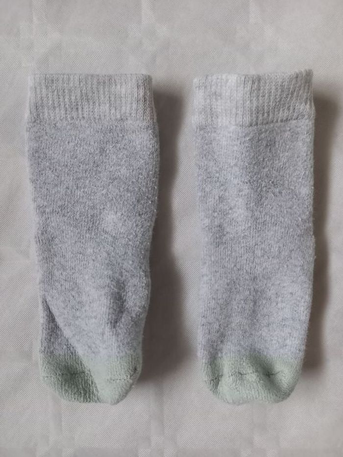 Paire chaussettes antidérapantes pointure 19/22 Kiabi