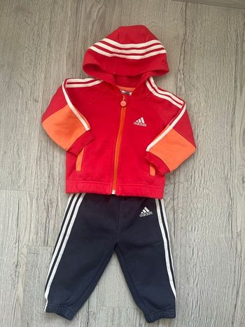 Ensemble jogging Adidas – 6-9 mois