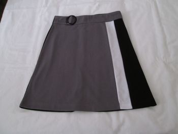 Jupe grise, noire & blanche 