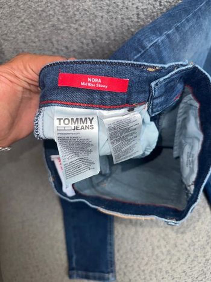 Jean mid rise Skinny Nora 24/30 Tommy Hilfiger neuf - photo numéro 4