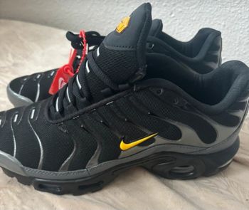Tn Shox Nike (NEUVES) 42