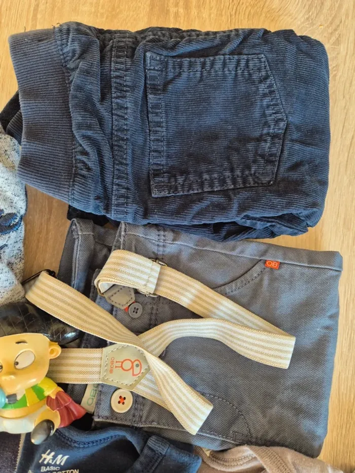 Lot de vêtements  taille 12 mois - photo numéro 4