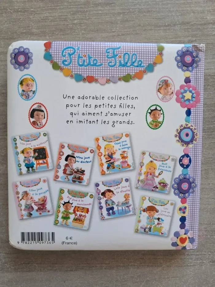 Livre petite fille Lola joue à la dînette Fleurus - photo numéro 2