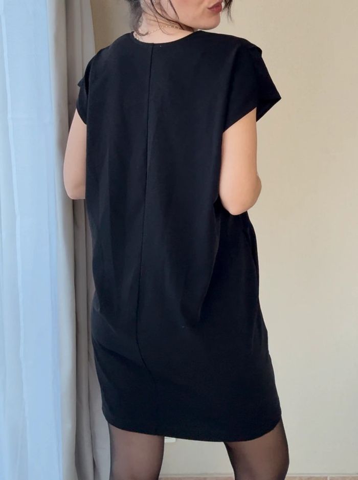 Petite robe noire Orfeo taille M comme neuve - photo numéro 4