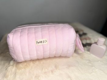 Trousse de toilette en velours matelassé rose