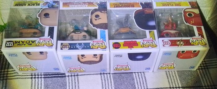 Lot 4 figurines pops héros  DC comics  Black adam  flash  aquaman bloodsport - photo numéro 2