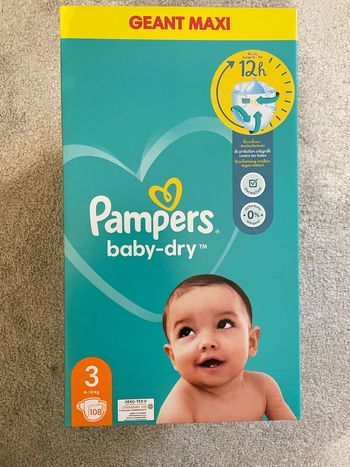Couches Pampers baby dry
