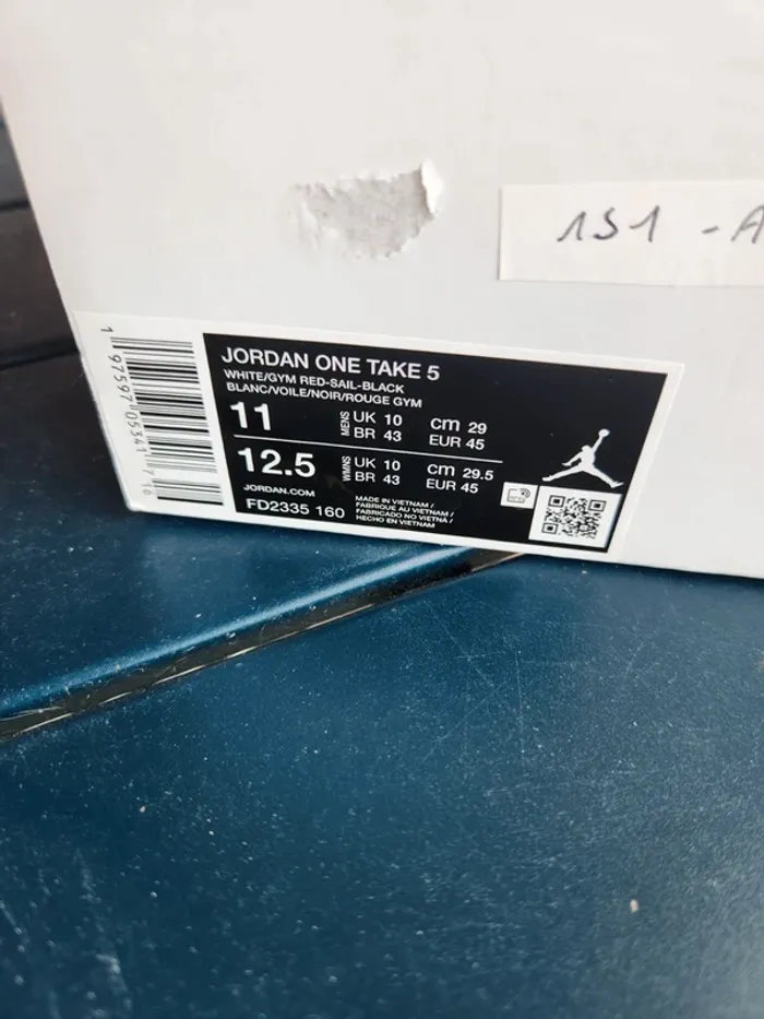Jordan one take 5 blanc noir Taille 45 neuves homme - photo numéro 8