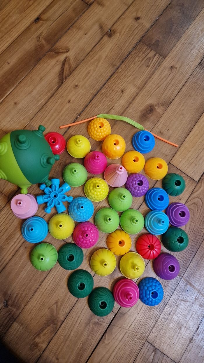 Jeu perles géantes et construction Lalaboom