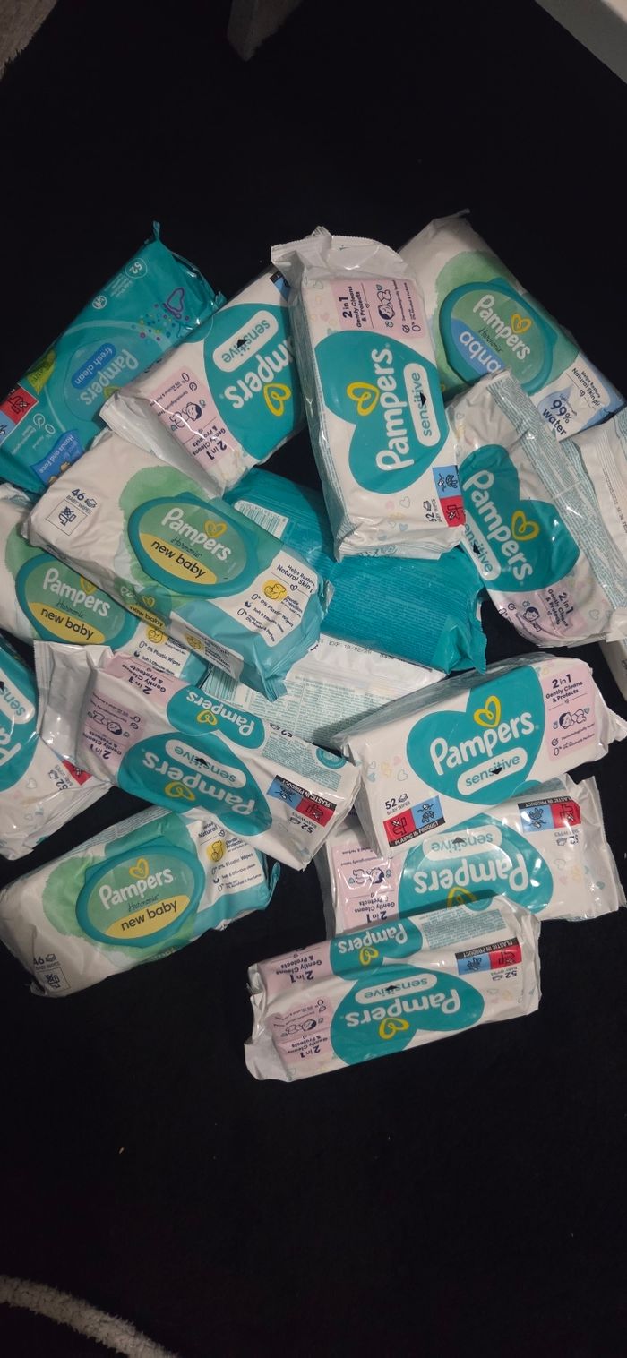 Lot 30 paquets de lingette pampers