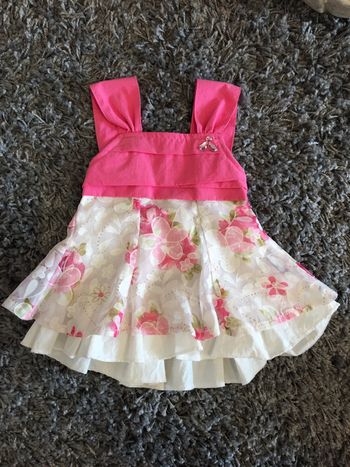 Robes bretelles bébé fille blanc rose fushia à fleurs