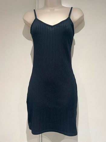 Robe moulante noire, très élastique exit taille 36 38