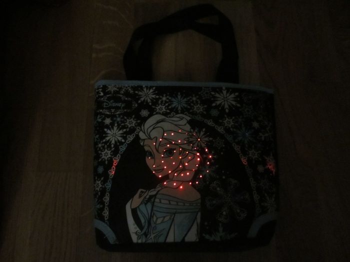 Sac à main lumineux Reine des Neiges - photo numéro 7