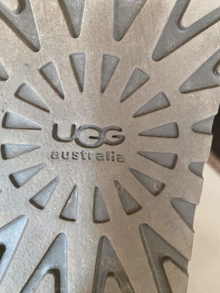 Mini UGG Swarovski taille 37 - photo numéro 11