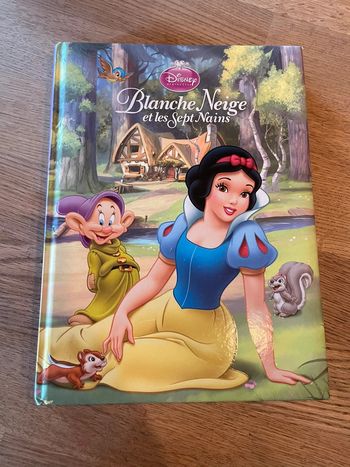 Livre Édition France Loisirs Disney Blanche Neige et les sept nains