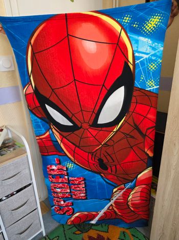 SERVIETTE DE PLAGE  SPIDERMAN MARVEL MICROFIBRE TOUTE DOUCE