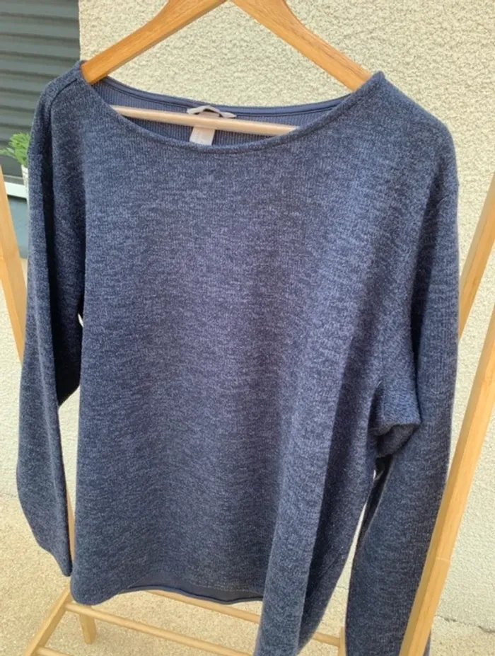 Pull h&m bleu marine léger - photo numéro 3