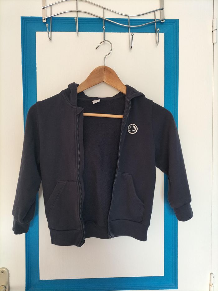 Gilet sweat zippé bleu marine