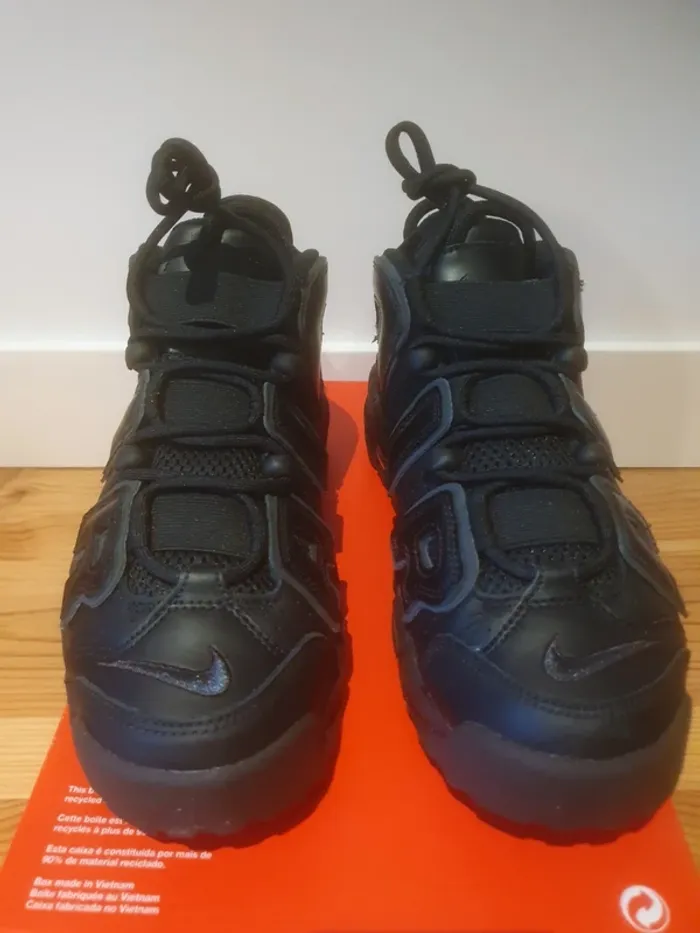 Nike Uptempo " full black"(36.5) - photo numéro 3