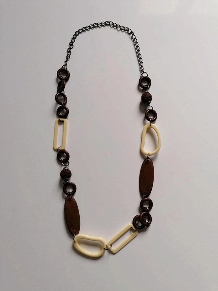 Sautoir bois et crème