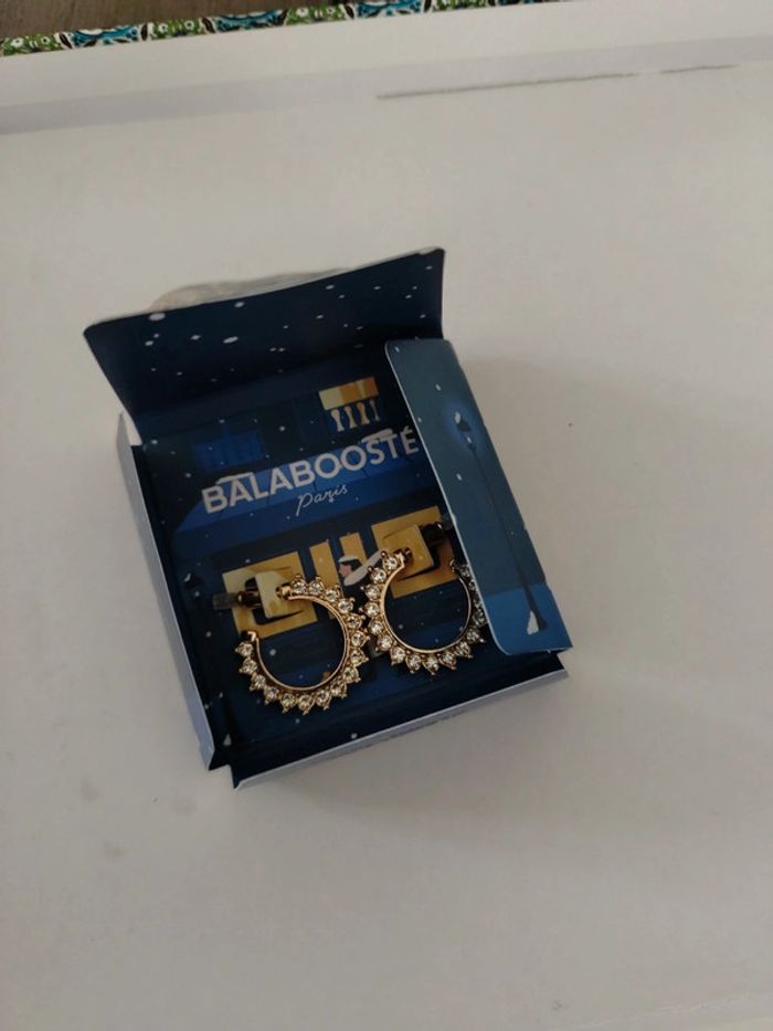 Boucle d'oreille neuve - photo numéro 3