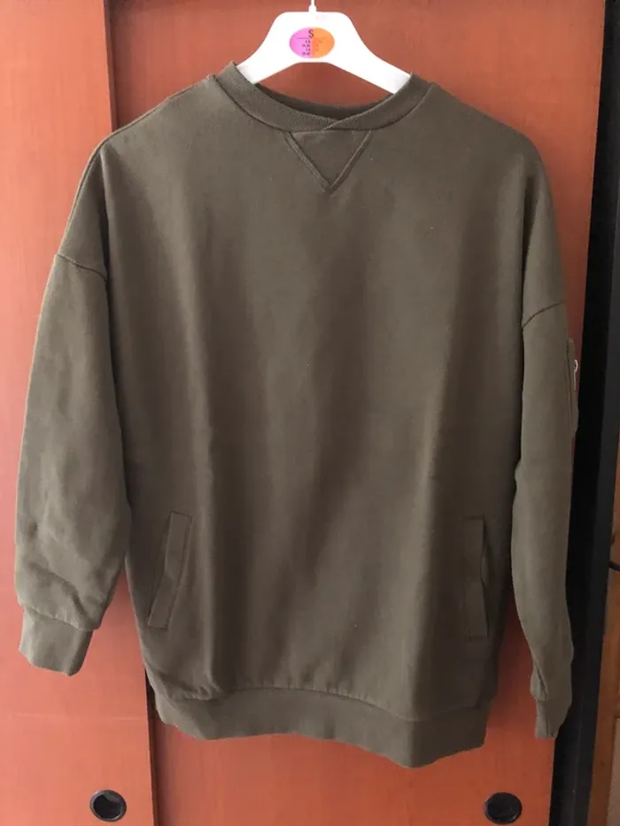 Sweat vert kaki Kiabi en 12 ans