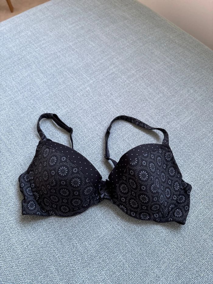 Soutien gorge noir - photo numéro 2